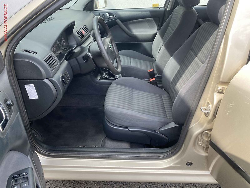 Škoda Octavia (2004) 1.9 TDi, 1.maj,ČR, AC, STK7 - fotka 9 z 16