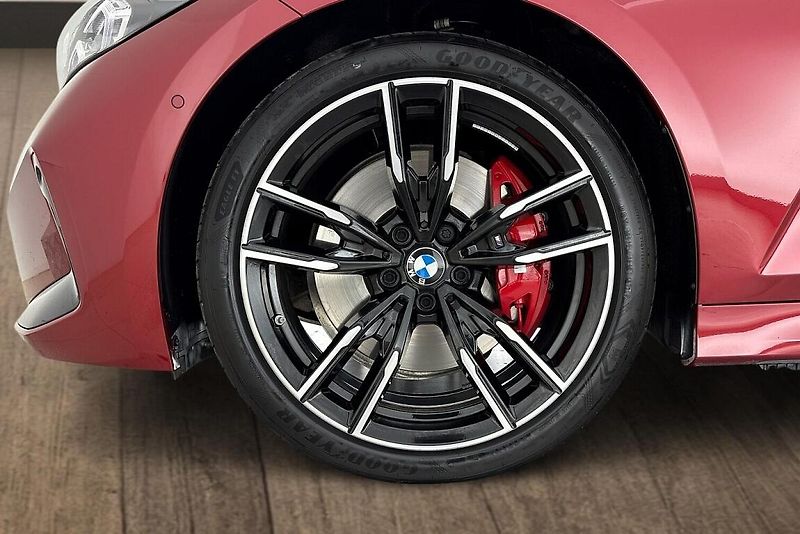BMW Řada 3 řady 3 | M340d xDrive - fotka 25 z 25