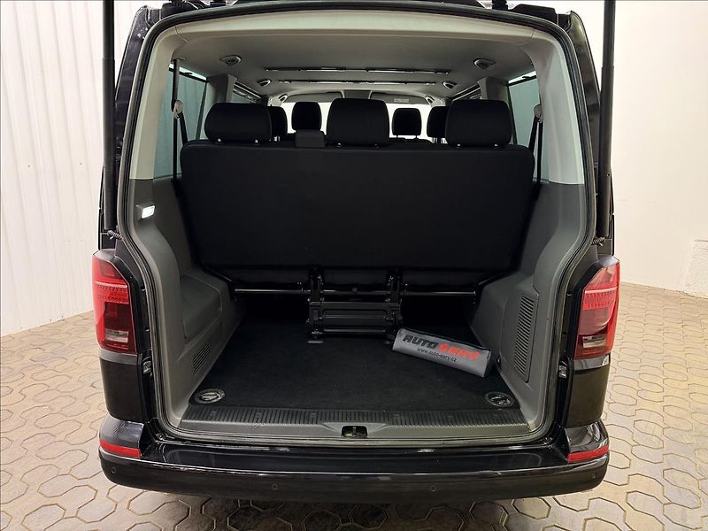 Volkswagen Caravelle 2.0TDI 4MOTION DSG ACC VC LED - fotka 29 z 37