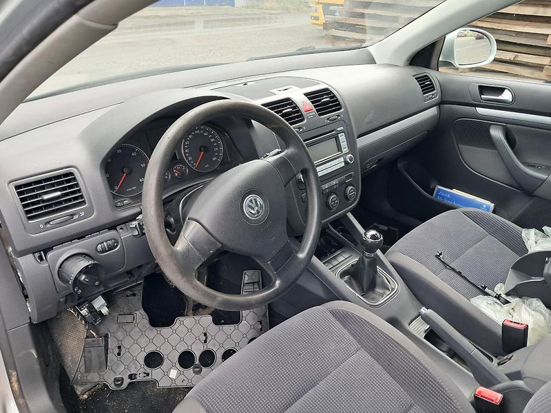 Volkswagen Jetta (2007) NÁHRADNÍ DÍLY 1.9TDI 77Kw  - fotka 8 z 8