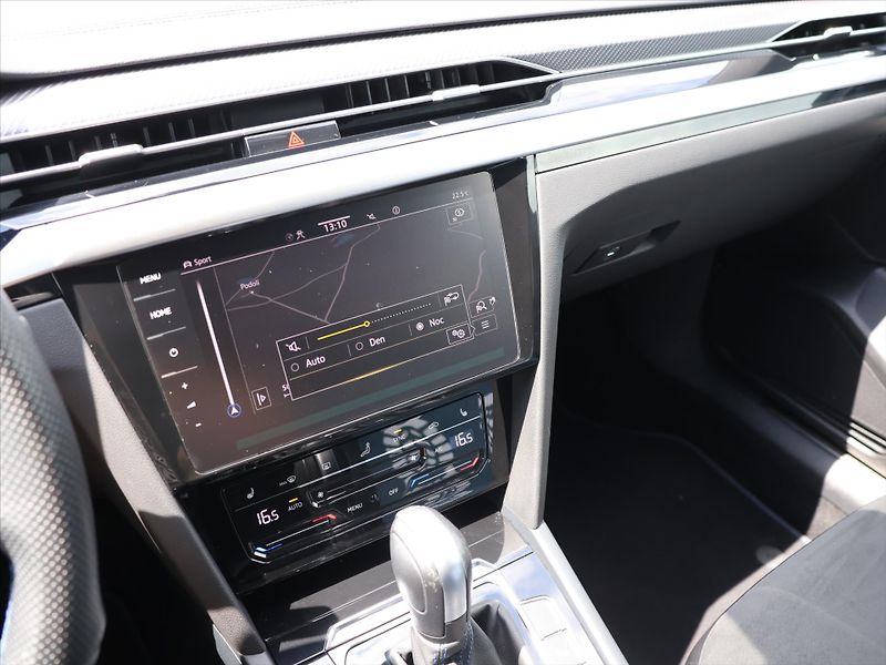 Volkswagen Arteon 2,0 TSI R 235kW 4Motion DSG DP - fotka 25 z 41