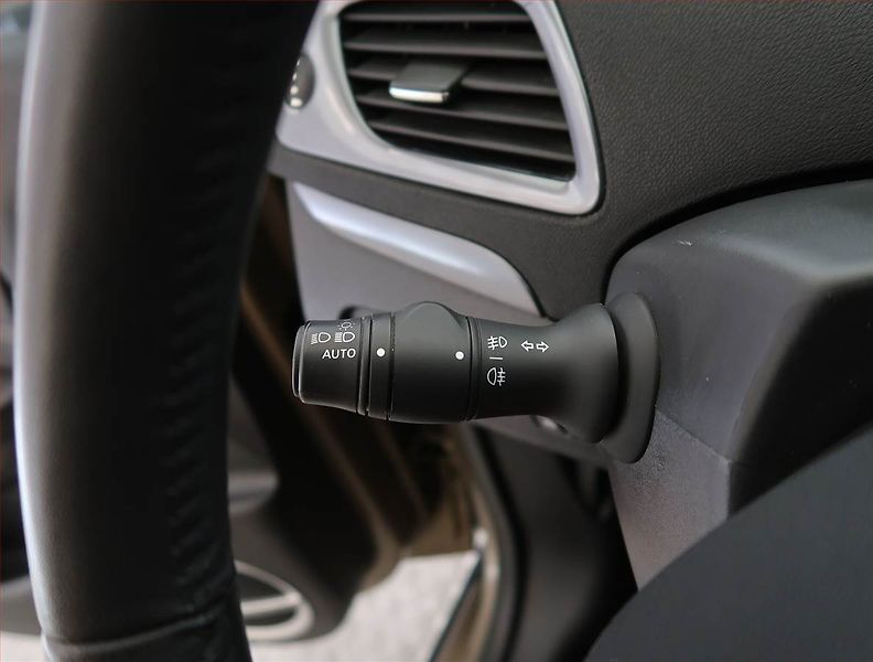 Renault Scénic (2013) BOSE 1.2 TCe, Navi, Tempomat - fotka 21 z 22