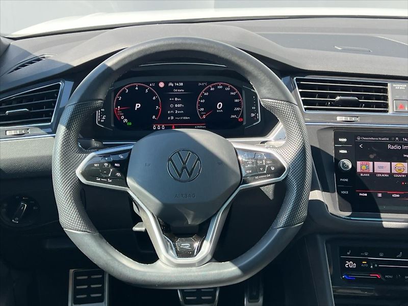 Volkswagen Tiguan 1,5 TSi 110 kW 7DSG R-LINE - fotka 15 z 27