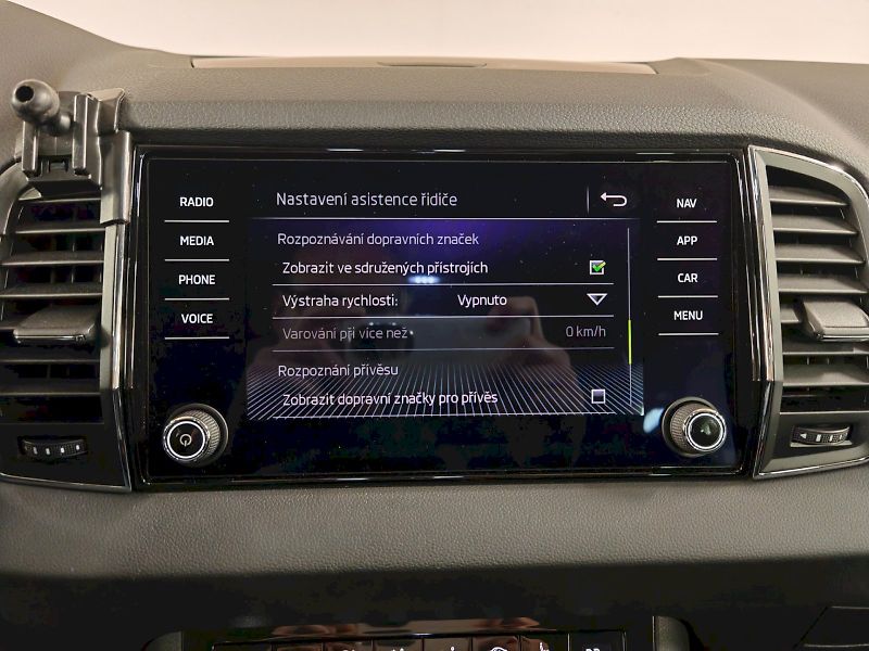 Škoda Karoq (2019) 1.5 TSI 110 kW DSG Style PLUS - fotka 13 z 33