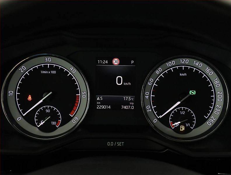 Škoda Superb (2020) Laurin&Klement 2.0 TDI, 4X4 - fotka 9 z 19
