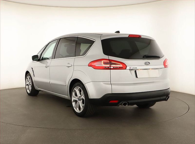 Ford S-MAX (2013) Titanium 2.2 TDCi, Automat - fotka 4 z 19