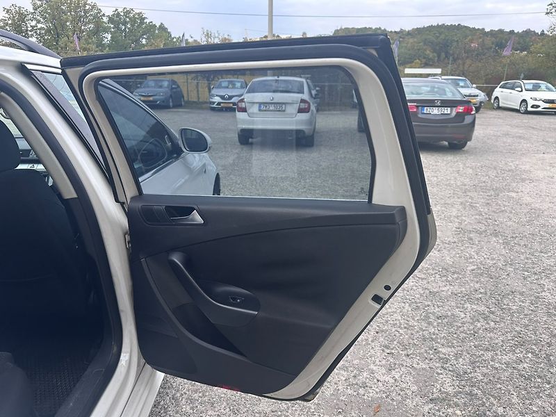 Volkswagen Passat 2.0TDi ČR/Rozvody/2*pneu/Tažné - fotka 15 z 22