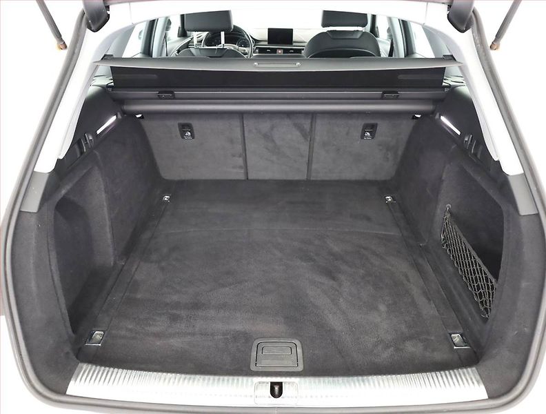 Audi A4 (2017) 2.0 TDI, Navi, Bi-Xenony - fotka 18 z 19
