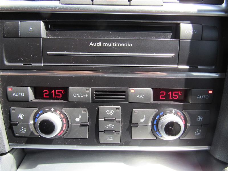 Audi Q7 3,0 TDi 180kW Quattro S-Line - fotka 17 z 30