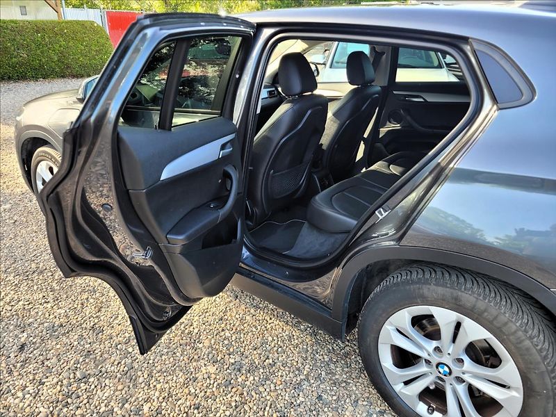 BMW X2 xDrive25e,4x4,navi,kůže - fotka 13 z 50