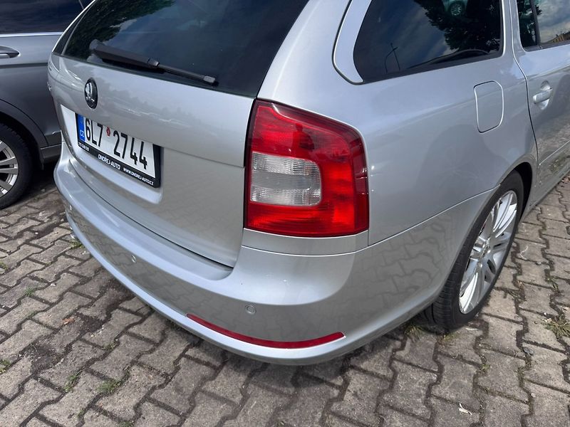 Škoda Octavia (2007) RS 2,0 TDI 125 KW 2X KOLA - fotka 11 z 50