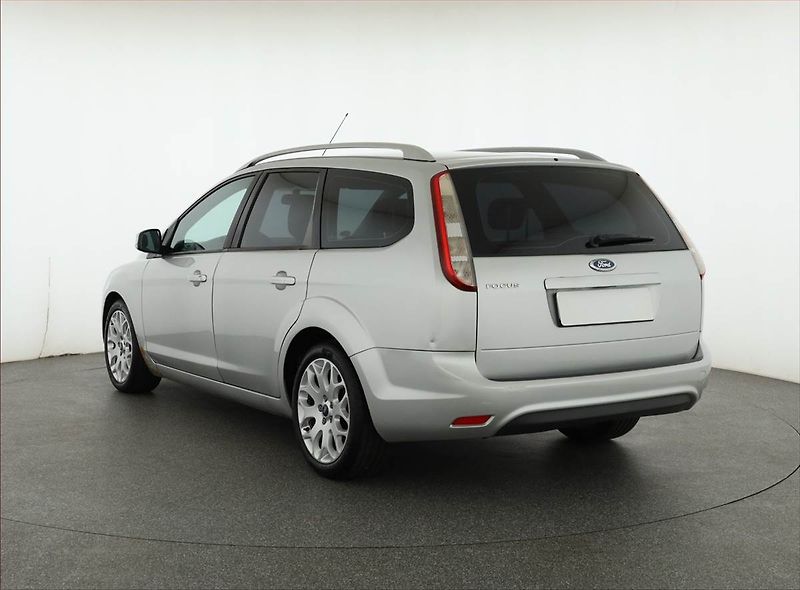 Ford Focus (2009) 1.6 16V, Serv.kniha, nová STK - fotka 4 z 15