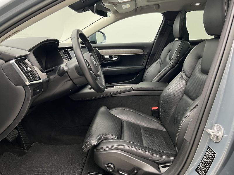 Volvo V90 CC B4 AWD PLUS AUT - fotka 3 z 45