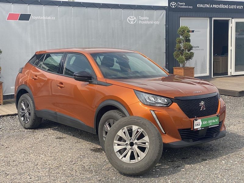 Peugeot 2008 1.2iT, ČR-1m, manual, 2x kola - fotka 1 z 17