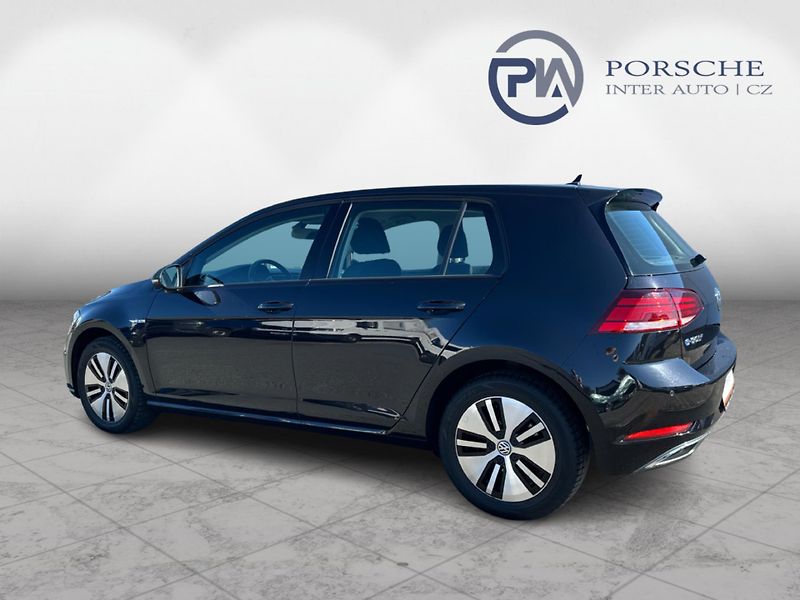 Volkswagen e-Golf Comfortline 100kW SOH: 92,4% - fotka 4 z 22