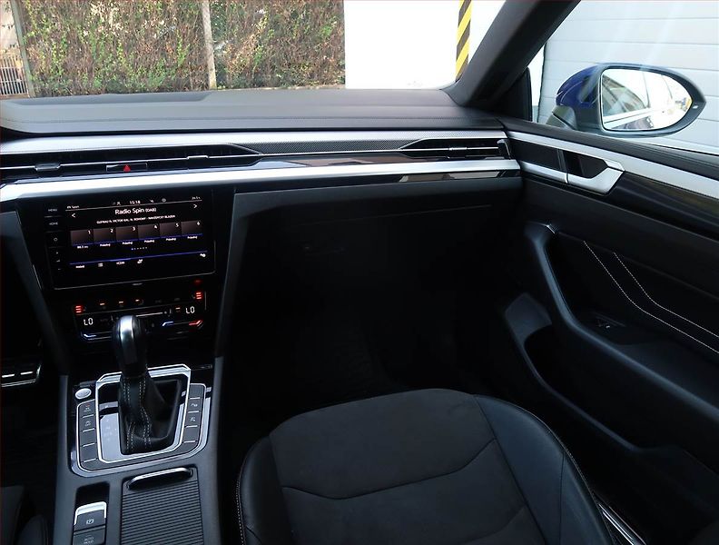 Volkswagen Arteon (2023) 2.0 TSI 4Motion - fotka 8 z 23