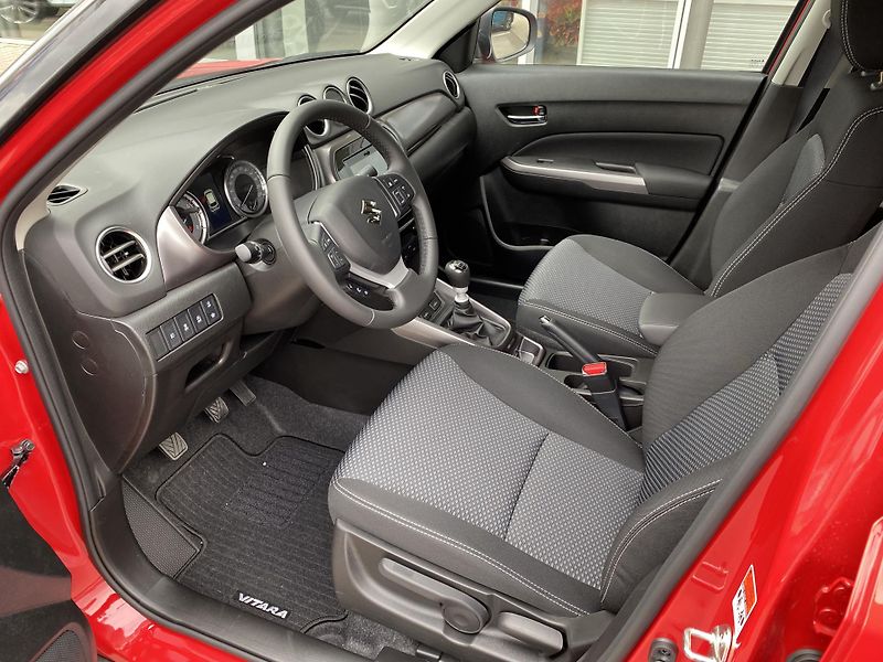 Suzuki Vitara (2026) 1,4 Premium Hybrid - fotka 4 z 6