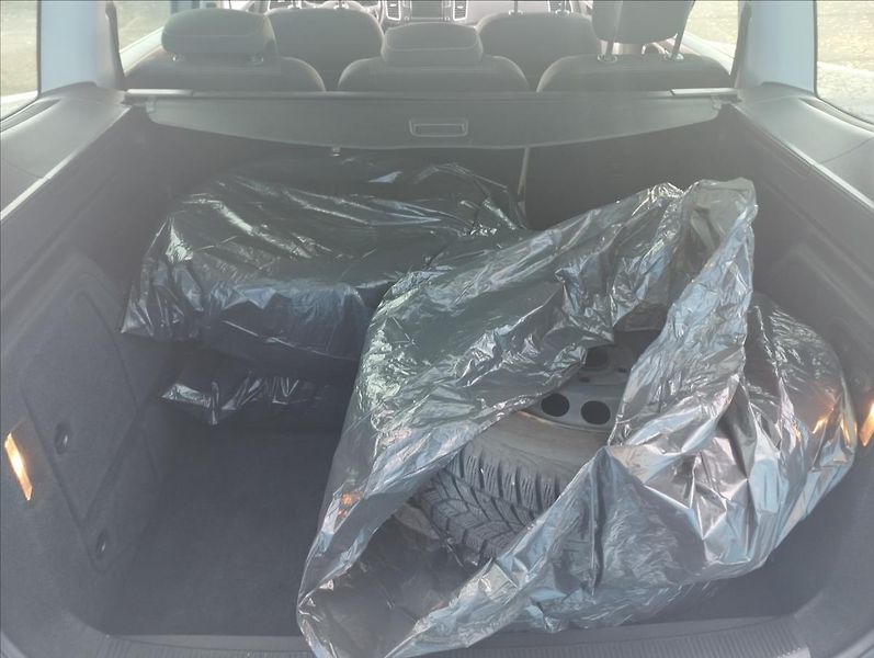 Volkswagen Sharan 2,0 TDi 110KW - fotka 20 z 21