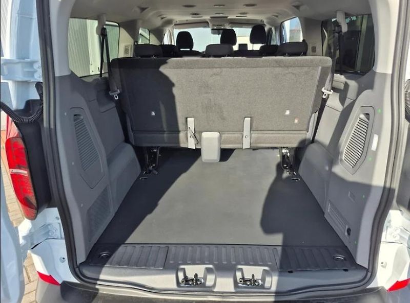 Volkswagen Caravelle - fotka 11 z 11