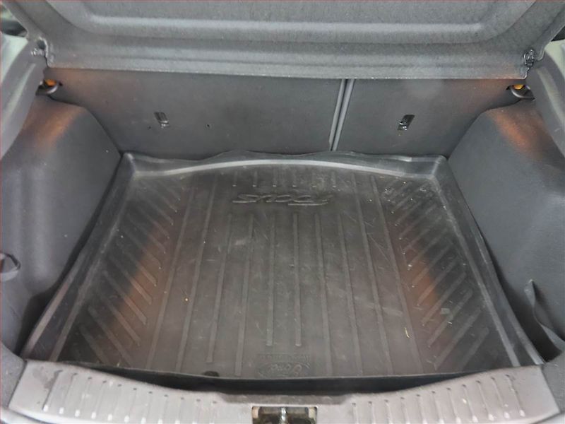 Ford Focus (2011) 1.6 i, Serv.kniha, Tempomat - fotka 12 z 13