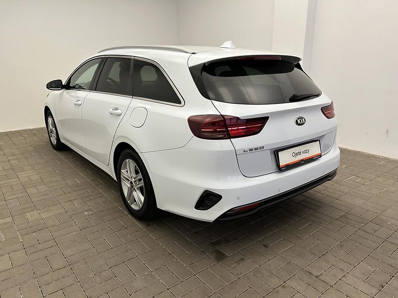 Kia Ceed 1.4 T-GDi TOP (2020) - fotka 22 z 22