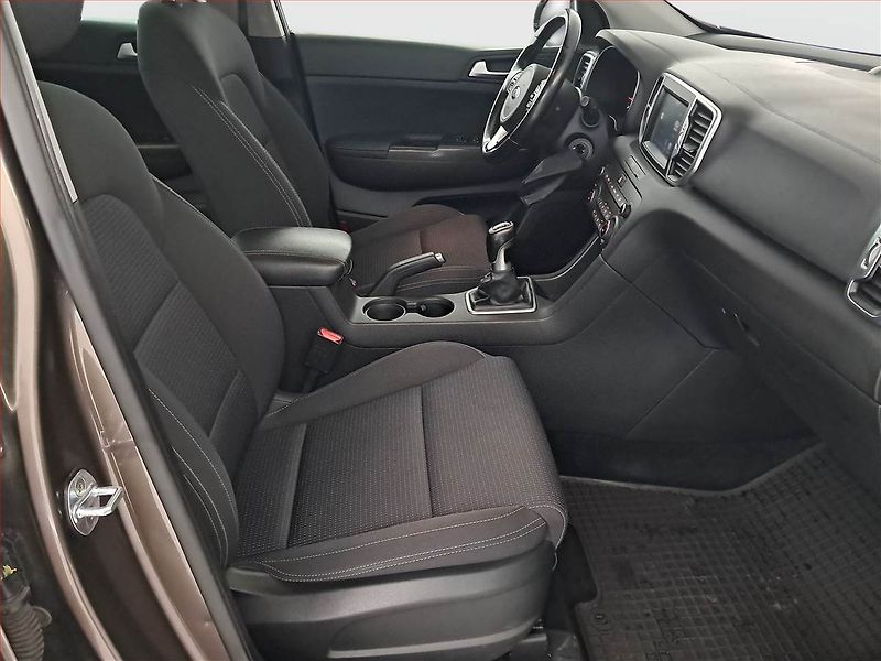 Kia Sportage (2018) 1.6 T-GDI, Serv.kniha, Navi - fotka 9 z 18