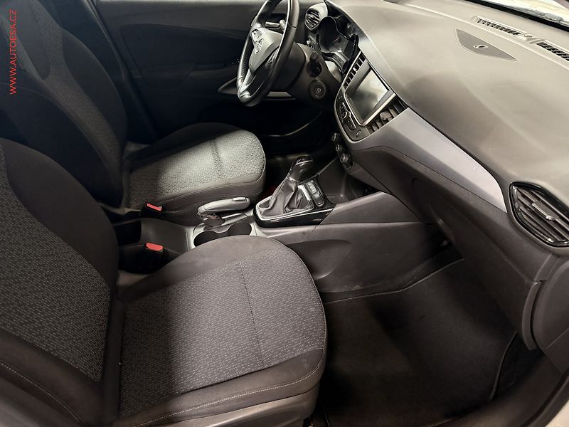 Opel Crossland X (2018) 1.2 i, ČR - fotka 12 z 17