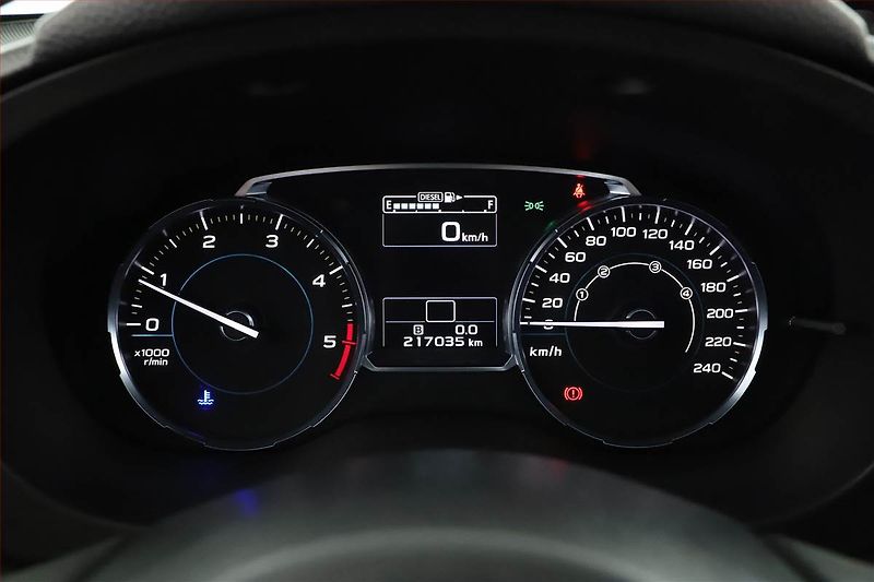 Subaru Forester (2016) 2.0 d, 4X4, Bi-Xenony - fotka 9 z 20
