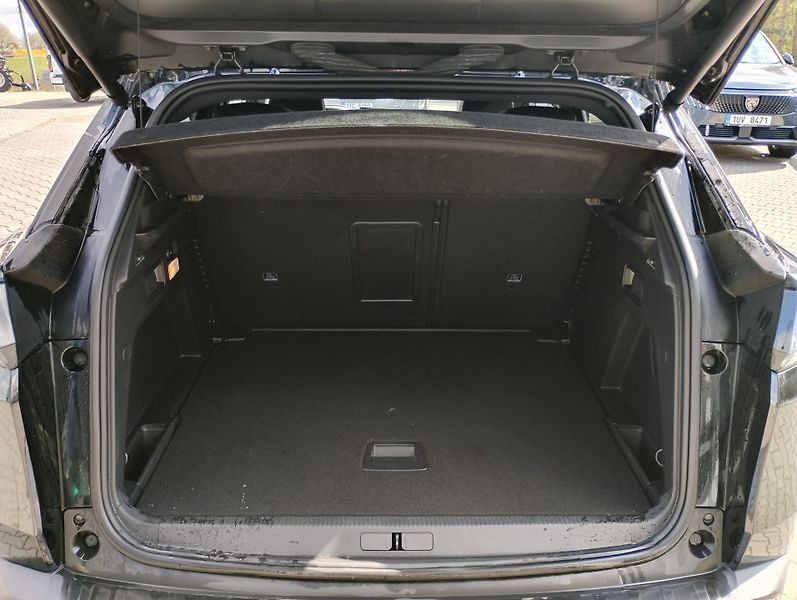 Peugeot 3008 (2021) GT 1.5 BlueHDi 130 S&S EAT8 - fotka 7 z 26