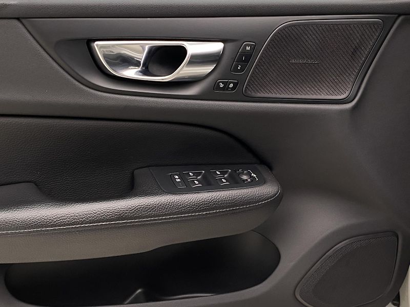 Volvo V60 D4 INSCRIPTION AUT CZ - fotka 27 z 41