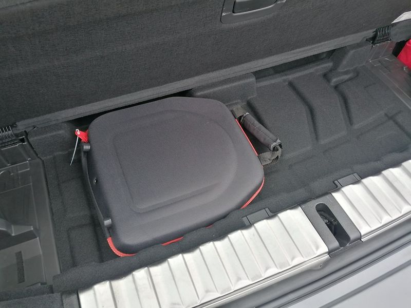 BMW Řada 3 (2022) 2.0 318IA 115kW Kůže - fotka 32 z 36