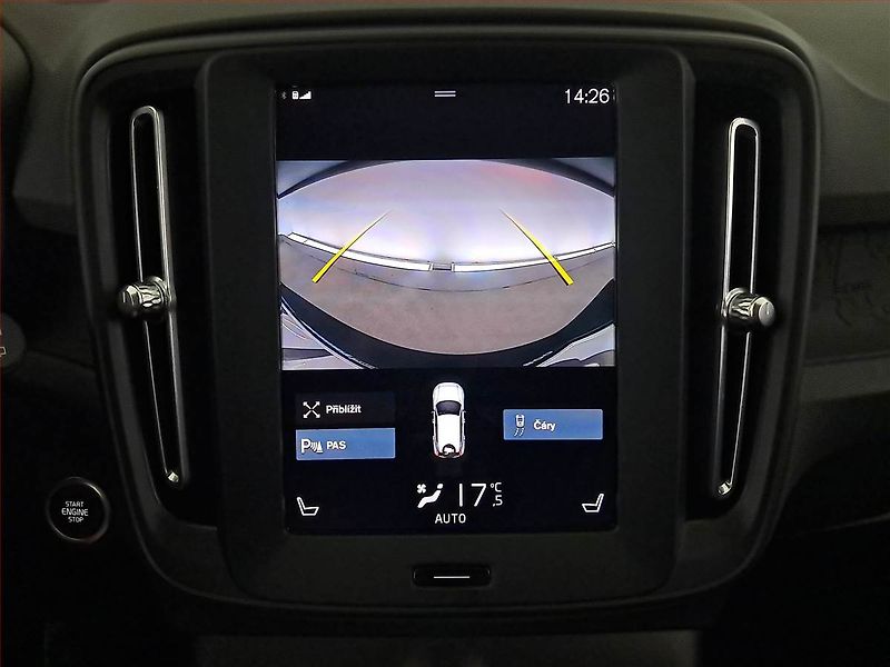 Volvo XC40 (2022) T2 - fotka 22 z 22