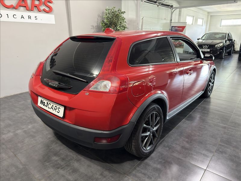 Volvo C30 1,8   i KLIMATIZACE SERVIS ALU - fotka 5 z 19