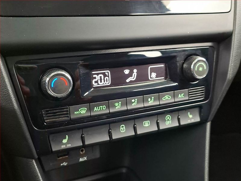 Škoda Rapid (2016) Spaceback 1.2 TSI, ČR,1.maj - fotka 14 z 17