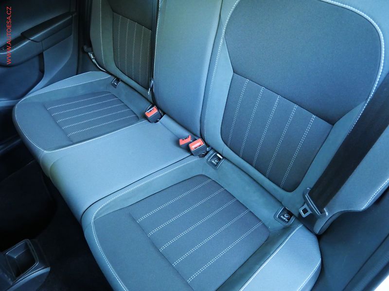Škoda Fabia (2020) 1.0 TSi, ČR, Style, LED - fotka 10 z 22
