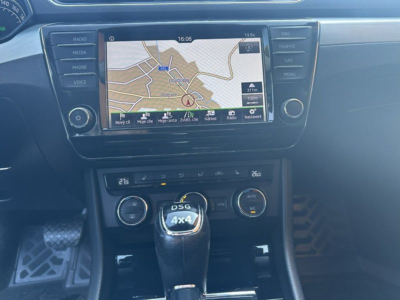 Škoda Superb 2.0 TDi 140kW 4x4 serviska - fotka 13 z 29
