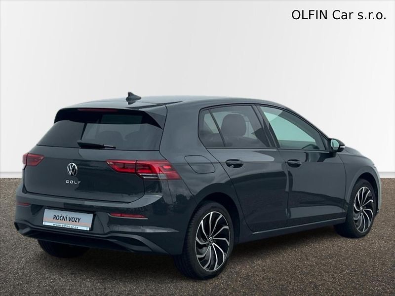 Volkswagen Golf 1,0 TSi 81kW LIFE  8 - fotka 2 z 27