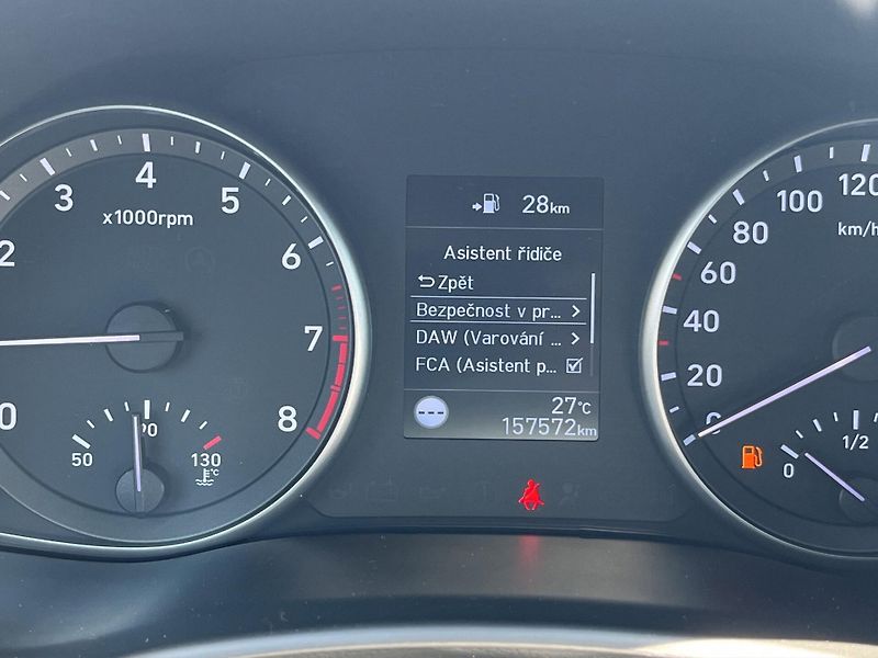 Hyundai i30 (2018) TRIKOLOR COMFORT 1.0 T-GDi 88k - fotka 17 z 22