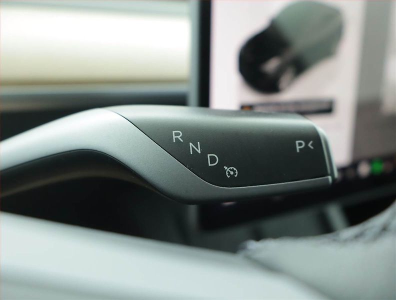 Tesla Model Y (2023) Long Range AWD 79kWh, SoH 92% - fotka 13 z 22