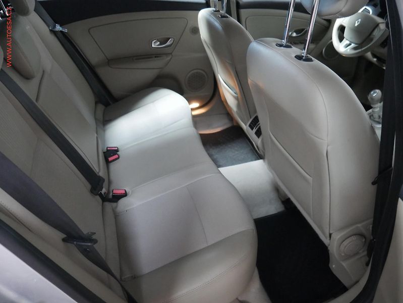 Renault Mégane (2010) 1.9 dCi, Navi, AC - fotka 11 z 18