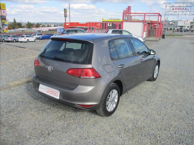 Volkswagen Golf 1,2 TSi,aut.klima.serv.kn. - fotka 8 z 39