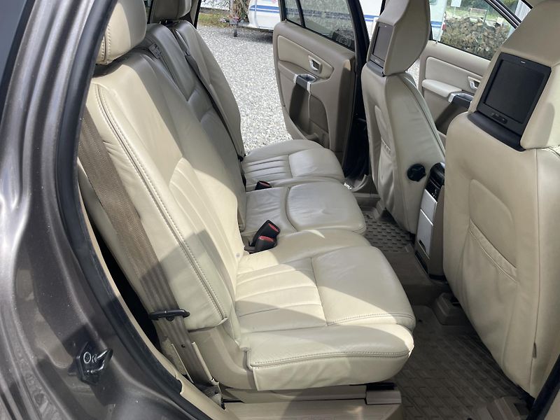 Volvo XC90 2.5TDi D5 200PS AWD R-DESIGN!! - fotka 133 z 180