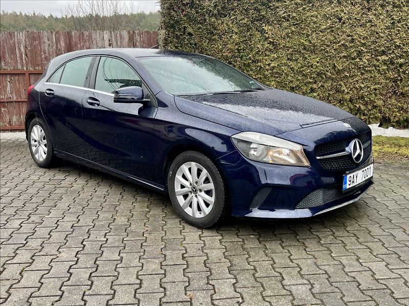 Mercedes-Benz Třídy A 180 d Sport automat - fotka 8 z 45