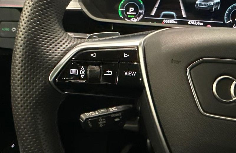 Audi Q8 e-tron 55 Q SoH 97% 360k Pano Vzduch - fotka 29 z 38
