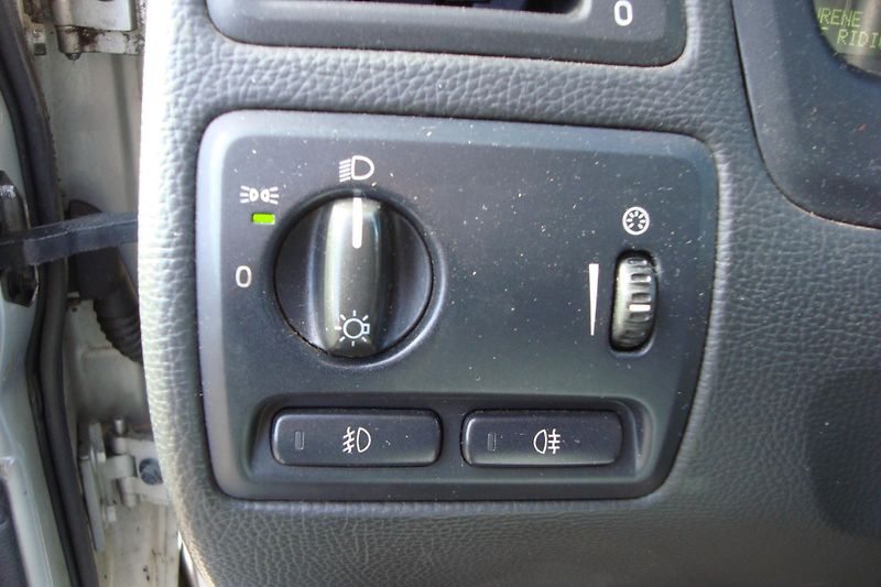 Volvo V70 (2005) 2.4 D5, AUT.,ČR - fotka 44 z 54