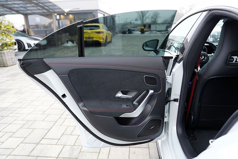Mercedes-Benz CLA 45s AMG/4Matic+/Aero - fotka 18 z 50