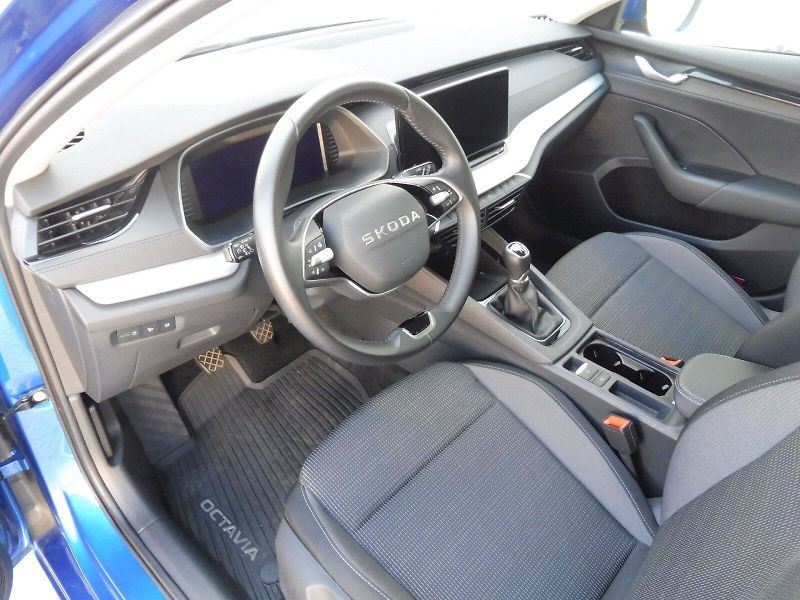 Škoda Octavia (2025) Combi Selection 1,5 TSI 110 kW - fotka 6 z 29