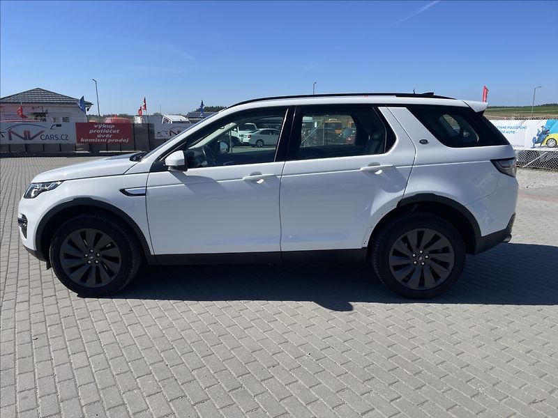 Land Rover Discovery Sport 2,0 TD4 132kw AWD Pano 7mist T - fotka 29 z 34