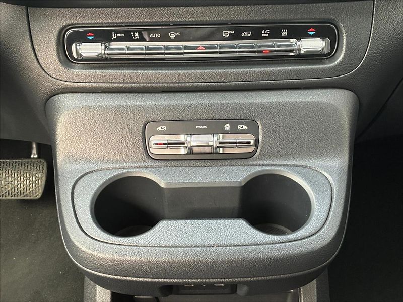 Mercedes-Benz Vito 2,0 119 CDI / Tourer Select / - fotka 11 z 20