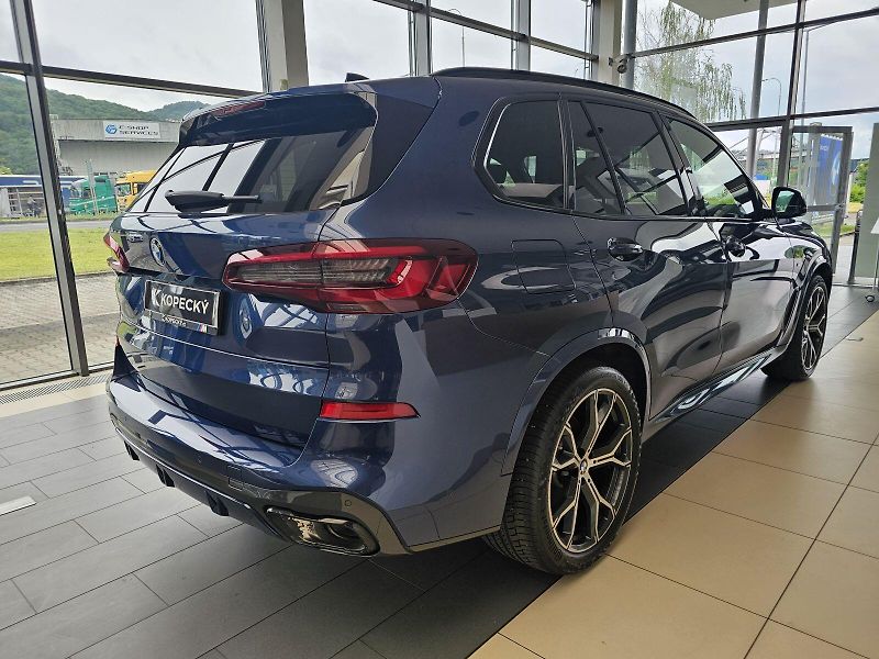 BMW X5 xDrive30d M sportovní paket - fotka 9 z 30